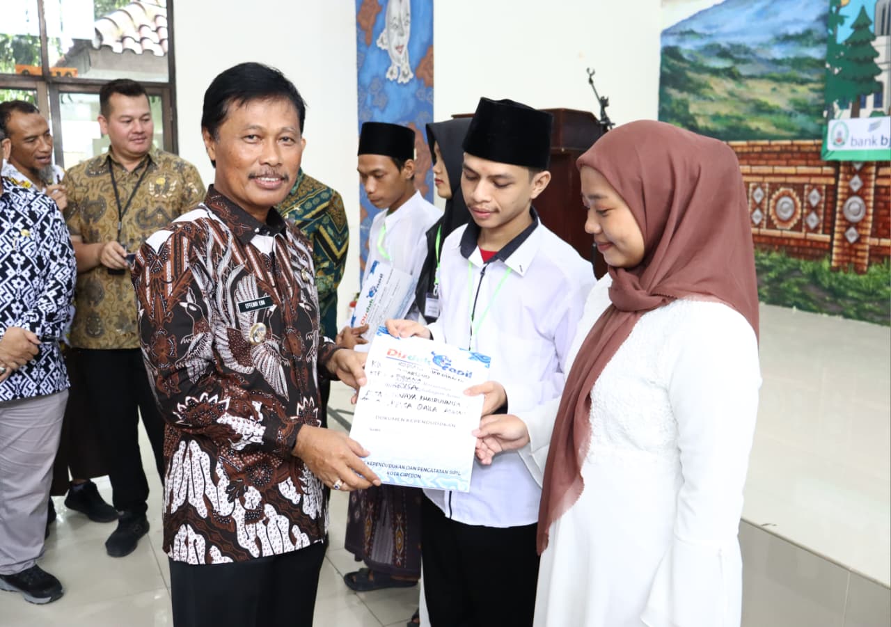 Isbat Nikah Terpadu, Solusi Pemkot Cirebon Penuhi Kepastian Hukum untuk Hak Perempuan dan Anak