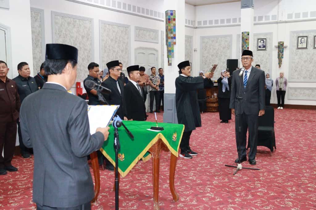 Lantik Pejabat Pimpinan Tinggi Pratama, Pemkot Cirebon Tegaskan Komitmen Penguatan Kinerja Organisasi