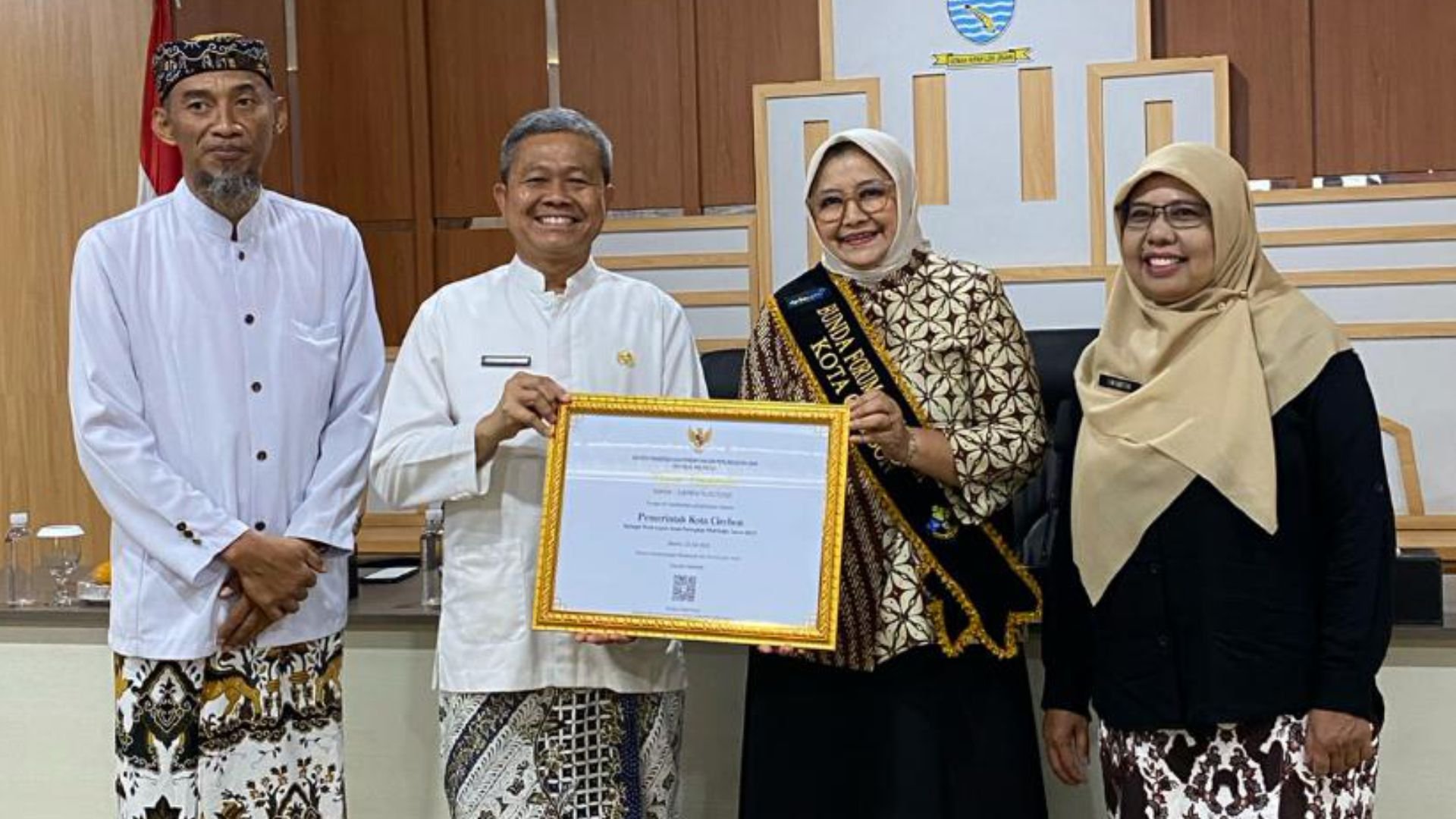 Rakor Gugus Tugas KLA Semester II 2025: Kota Cirebon Terima Penghargaan KLA Pratama dan Perkuat Komitmen Layanan Ramah Anak