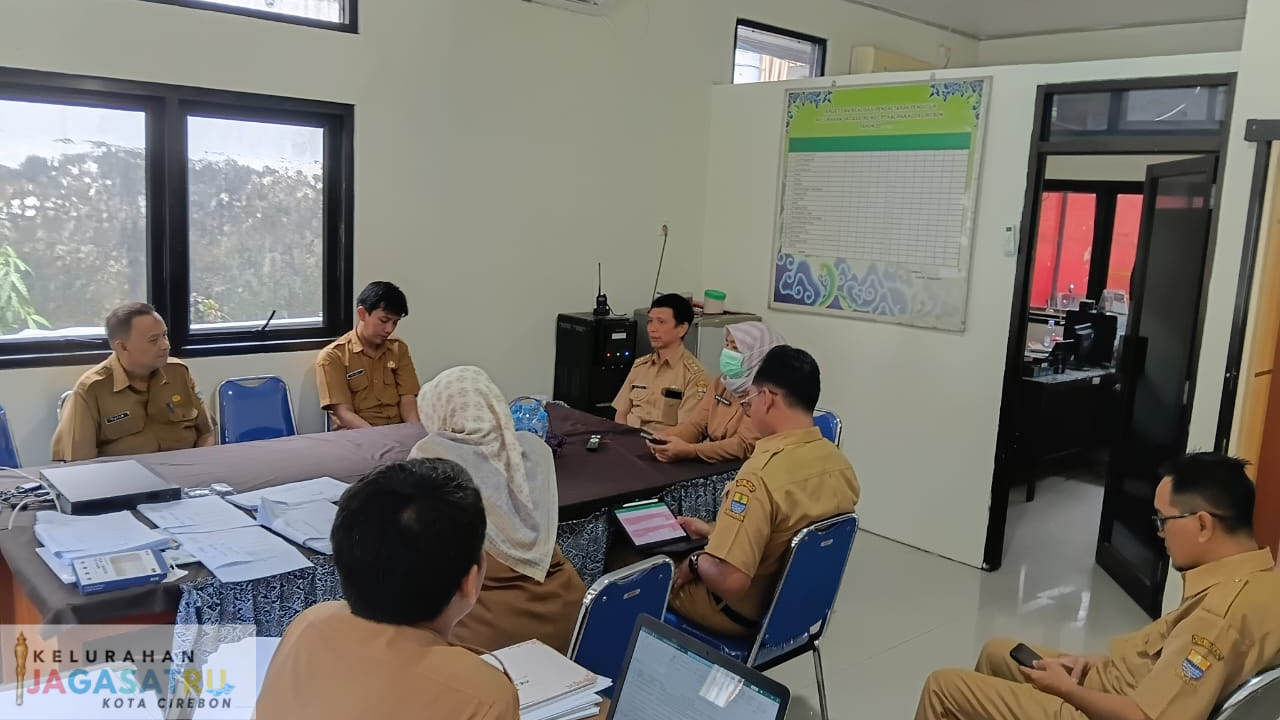 Briefing Staf Awal Tahun 2026 Kelurahan Jagasatru