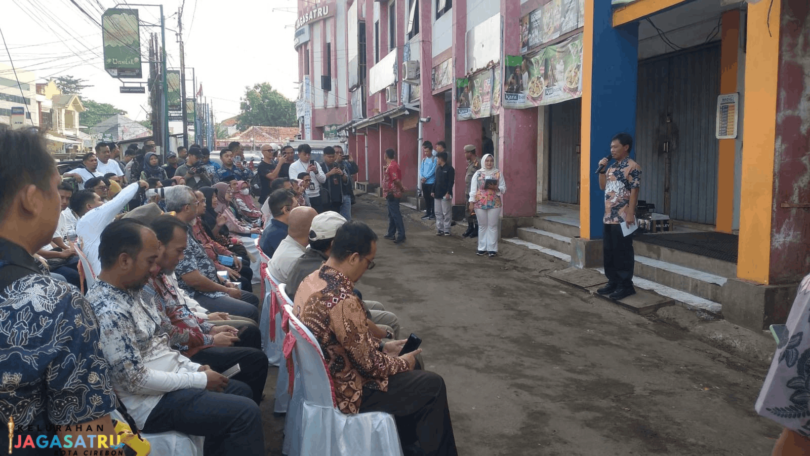 Warung Peduli Inflasi Hadir di Pasar Jagasatru untuk Mendukung Stabilitas Harga dan Daya Beli Masyarakat