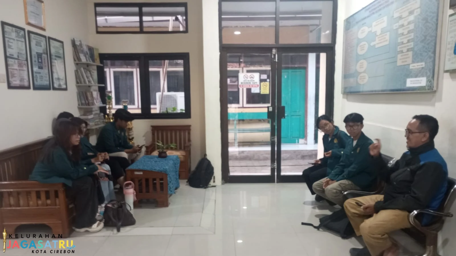 Menerima Kunjungan Mahasiswa ITB Cirebon dalam Rangka Survei Lapangan, Wawancara, dan Pengumpulan Data Penelitian